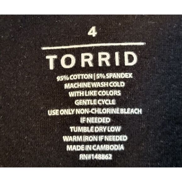 TORRID Plus SZ 4X Black Cotton Leggings Midrise Slimming Stretch *Some pilling* - Picture 2 of 5